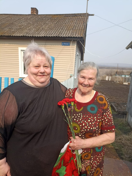 9мая поздравили тружеников тыла и детей войны с великим праздником. 9мая поздравили тружеников тыла и детей войны с великим праздником.